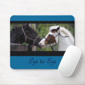 Tapis De Souris Le cheval observe Mousepad (Avec souris)