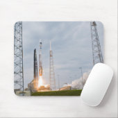Tapis De Souris Le feu et la fumée signalent le décollage (Avec souris)
