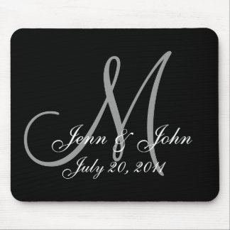 Tapis De Souris Le marié de jeune mariée de monogramme de mariage