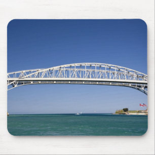 Tapis De Souris Le pont Blue Water est un pont à deux travées