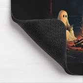 Tapis De Souris Lecture du livre d'Halloween Ghost Forest Camping (Coin)