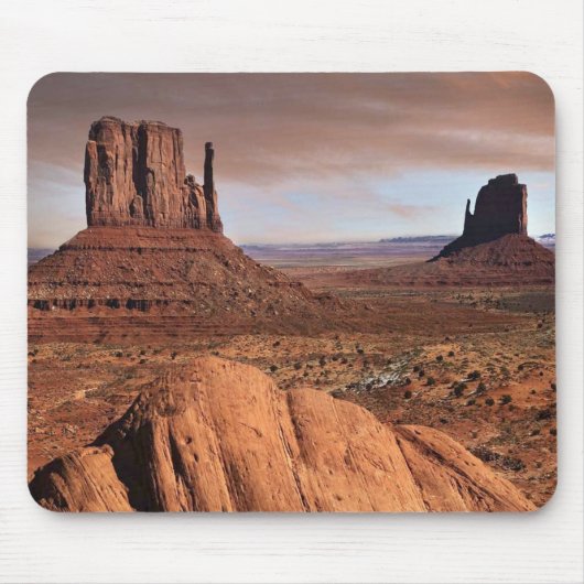 Tapis De Souris Les célèbres mesas de Monument Valley, Utah. (Devant)