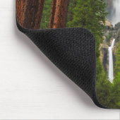 Tapis De Souris Les chutes de Yosemite dans la forêt (Coin)