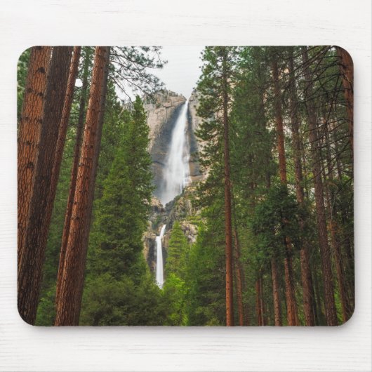 Tapis De Souris Les chutes de Yosemite dans la forêt (Devant)