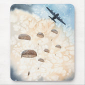 Tapis De Souris Les parachutistes aéroportés sautent (Devant)