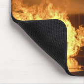 Tapis De Souris Les pompiers éteignent un feu simulé de batterie (Coin)
