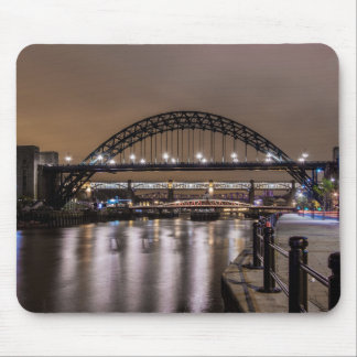 Tapis De Souris Les ponts Tyne la nuit