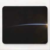 Tapis De Souris Lever du soleil vu dans l'espace (Devant)