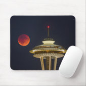 Tapis De Souris Lune de sang | Aiguille spatiale de Seattle (Avec souris)