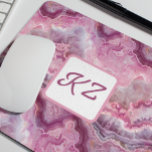 Tapis De Souris Macro rose Agate Pierre look Monogramme<br><div class="desc">Cette conception peut être personnalisée en choisissant l'option Modifier la conception. Vous pouvez également transférer sur d'autres objets. Contactez-moi à l'adresse colorflowcreations@gmail.com ou utilisez l'option conversation en haut de la page si vous souhaitez avoir cette conception sur un autre produit ou si vous avez besoin d'aide pour cette conception. Voir...</div>