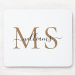 Tapis De Souris Mariage du nom du monogramme noir et or<br><div class="desc">Monogramme noir et or Nom de famille Pad souris.</div>