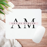 Tapis De Souris Minimal Pastel Rose Initial & Nom Personnalisé<br><div class="desc">Ajoutez une touche d'élégance à votre espace de travail avec ce tapis de souris personnalisé rose pastel minimal. Doté d'un monogramme personnalisé avec votre nom et votre initiale, ce design élégant et moderne améliore à la fois le style et la fonction. La douce couleur rose pastel apporte une ambiance apaisante...</div>