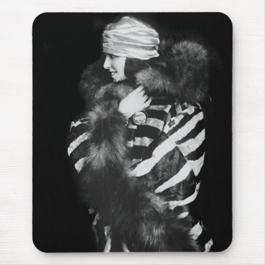 Tapis De Souris Mode de fourrure, les années 1920 (Devant)