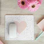 Tapis De Souris Moderne Pastel Rose & Coeur Beau Cadeau<br><div class="desc">Bienvenue dans notre délicieuse collection de cadeaux Modern Pastel Rose & Coeur Lovely, exclusivement disponible sur Zazzle! Notre sélection soignée est conçue pour apporter une touche d'élégance et de charme à vos moments spéciaux. Que vous soyez en train de faire du shopping pour un proche ou de vous offrir un...</div>