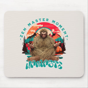 Tapis De Souris Moment de maître Zen Bigfoot Art Rétro de Méditati