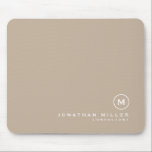 Tapis De Souris Monogramme classique minimal Nom Beige<br><div class="desc">Design monogramme minimaliste avec médaillon monogramme de bloc classique dans une police classique avec nom et titre personnalisés ci-dessous sur un simple arrière - plan noir. Personnalisez pour votre usage personnalisé.</div>