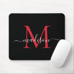 Tapis De Souris Monogramme de filles du Monogramme rouge de Bourgo<br><div class="desc">Monogramme rouge du maroon noir contemporain de Bourgogne Élégante Pâte de souris à script féminin</div>