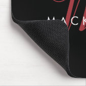 Tapis De Souris Monogramme élégant moderne noir rouge script (Coin)