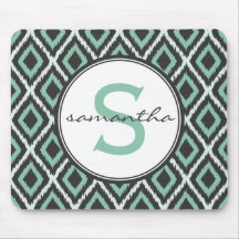 Monogramme en bon état d'Ikat