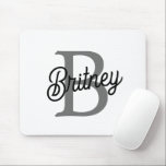 Tapis De Souris Monogramme moderne élégant Nom noir Gris noir Scri<br><div class="desc">Le Monogramme de Monogram Name Black Grey Script Mouse Pad est un accessoire chic et fonctionnel pour votre espace de travail. Doté d'un design noir et gris épuré, d'un monogramme personnalisé et d'un nom dans une police de script élégante, ce tapis de souris ajoute une touche de sophistication à votre...</div>
