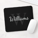 Tapis De Souris Monogramme personnalisé et nom noir<br><div class="desc">Monogramme personnalisé et Name Giftfeatures nom personnalisé dans le style de police de script blanc et monogramme dans le style de police de serif gris comme arrière - plan, sur arrière - plan noir. Parfait comme cadeau pour lui, cadeau de fête des pères et cadeau pour toutes les occasions spéciales....</div>