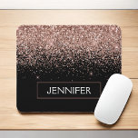 Tapis De Souris Monogramme Rose rose rose rose Parties scintillant<br><div class="desc">Rose Gold - Rose et Noir Faux Parties scintillant Étincelle Élégante et moderne Chic tendance luxueuse Souris Monogrammé Pad. Ce monogramme - ajoutez votre propre nom customisé mousepad peut être mis à jour avec votre nom.</div>