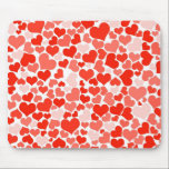 Tapis De Souris Motif de coeur rouge moderne<br><div class="desc">Super mignon et moderne petit imprimé avec des coeurs de toutes les couleurs. Parfait pour un imprimé mignon ou bien pour la Saint-Valentin !</div>