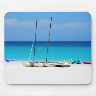 Tapis De Souris Mousepads avec une image des bateaux sur une plage