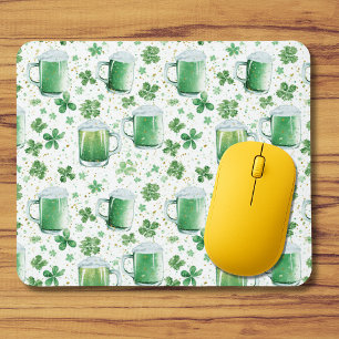 Tapis De Souris Mugs élégants verts pour bière et trèfles blancs