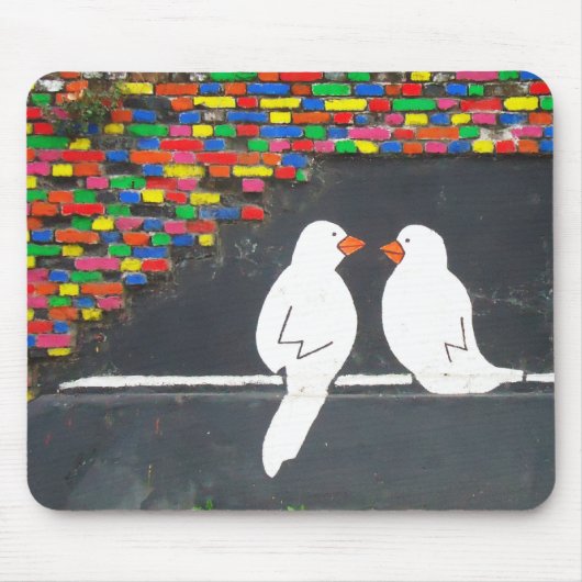 Tapis De Souris mur d'oiseau de brique : mur de graffiti (Devant)