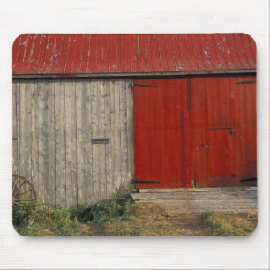 Tapis De Souris NA, Canada, Nouveau-Brunswick, Shepody. Grange rou