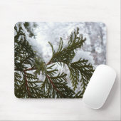 Tapis De Souris Neige sur les branches À feuillage persistant (Avec souris)