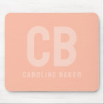 Tapis De Souris Nom de la pêche douce couleur tendance Mousepad<br><div class="desc">Voici la couleur tendance du ressort : Soft Peach. Mousepad moderne et élégant avec monogramme à deux lettres personnalisable et nom dans une police minimaliste. Son design simple et épuré dans une couleur solide offre un charme intemporel et classique. Découvrez nos couleurs printanières tendance pour plus de produits dans la...</div>