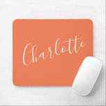 Tapis De Souris Nom minimaliste de la typographie de script dans l<br><div class="desc">Nom de la typographie de script minimaliste dans le Rose de corail</div>