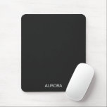 Tapis De Souris Nom personnalisé Elegant Jet Black -<br><div class="desc">Améliorez votre espace de travail avec cette mousepad élégant et élégant avec un arrière - plan noir jet et votre nom personnalisé dans une typographie propre et moderne. Parfait pour un usage domestique et professionnel, ce mousepad personnalisé apporte une touche d'élégance et d'individualité à votre bureau. Un cadeau réfléchi et...</div>