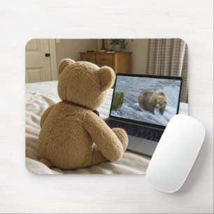 Tapis De Souris Nounours regardant un grizzly sur un ordinateur po