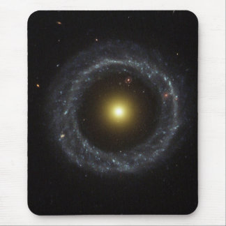 Tapis De Souris Noyau de la galaxie de l'objet de Hoag