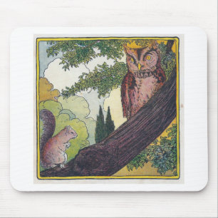 Tapis De Souris O est l'ancien hibou qui est assis dans un arbre