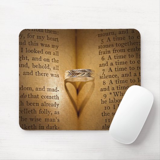 Tapis De Souris Ombre cardiaque et anneaux sur la Bible (Avec souris)