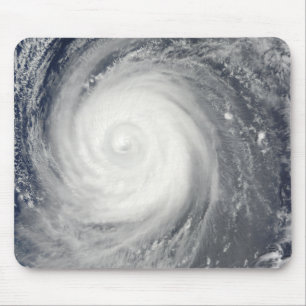 Tapis De Souris Ouragan Choi-WAN au sud du Japon, l'océan