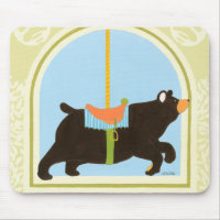 Ours de carrousel par Juin Erica Vess