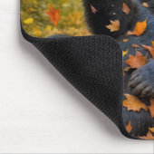 Tapis De Souris Ours Noir Dans Les Feuilles Automnes (Coin)