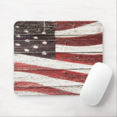 Tapis De Souris Painted American Flag on Rustic Wood Texture (Avec souris)