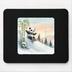 Tapis De Souris Panda Snowboard À Travers Bamboo Snowy Slope. Sno