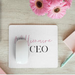 Tapis De Souris PDG de minima millionnaire moderne | Rose Et Noir<br><div class="desc">Présentation de "Modern Minimal Millionaire CEO | Collection rose et noir" ! Élevez votre style et faites une déclaration puissante avec notre produit exclusif avec le design captivant du texte "Millionaire CEO" dans une combinaison élégante de rose et de noir.</div>