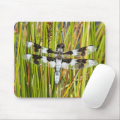 Tapis De Souris Photo de libellule d'écrémage blanc commun (Avec souris)