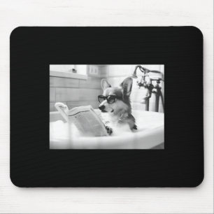 Tapis De Souris Photo mème drôle de corgi au bain lisant un chien
