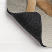 Tapis De Souris Pieds et queue de chien de laboratoire jaune caché (Coin)