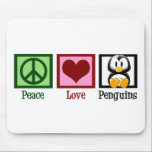 Tapis De Souris Pingouins Peace Love<br><div class="desc">J'adore les pingouins. Ils sont tout ce dont le monde a besoin en plus de la paix et de l'amour. Un joli signe de paix vert,  un coeur rouge mignon et un adorable pingouin.</div>