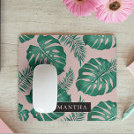 Tapis De Souris Pink & Green Palm Feuille Motif & nom<br><div class="desc">Le Tropical Pink & Green Palm Feuille motif est un design dynamique et animé qui intègre des éléments de la nature et une esthétique tropicale. La motif présente des feuilles de palmiers luxuriants dans les tons rose et vert, créant un contraste saisissant et une apparence globale attrayante.Globalement, le motif Feuille...</div>